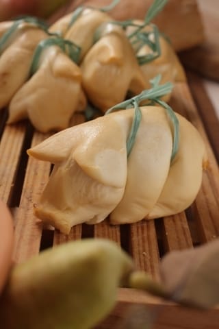 SMOKED SCAMORZA PIGLETS